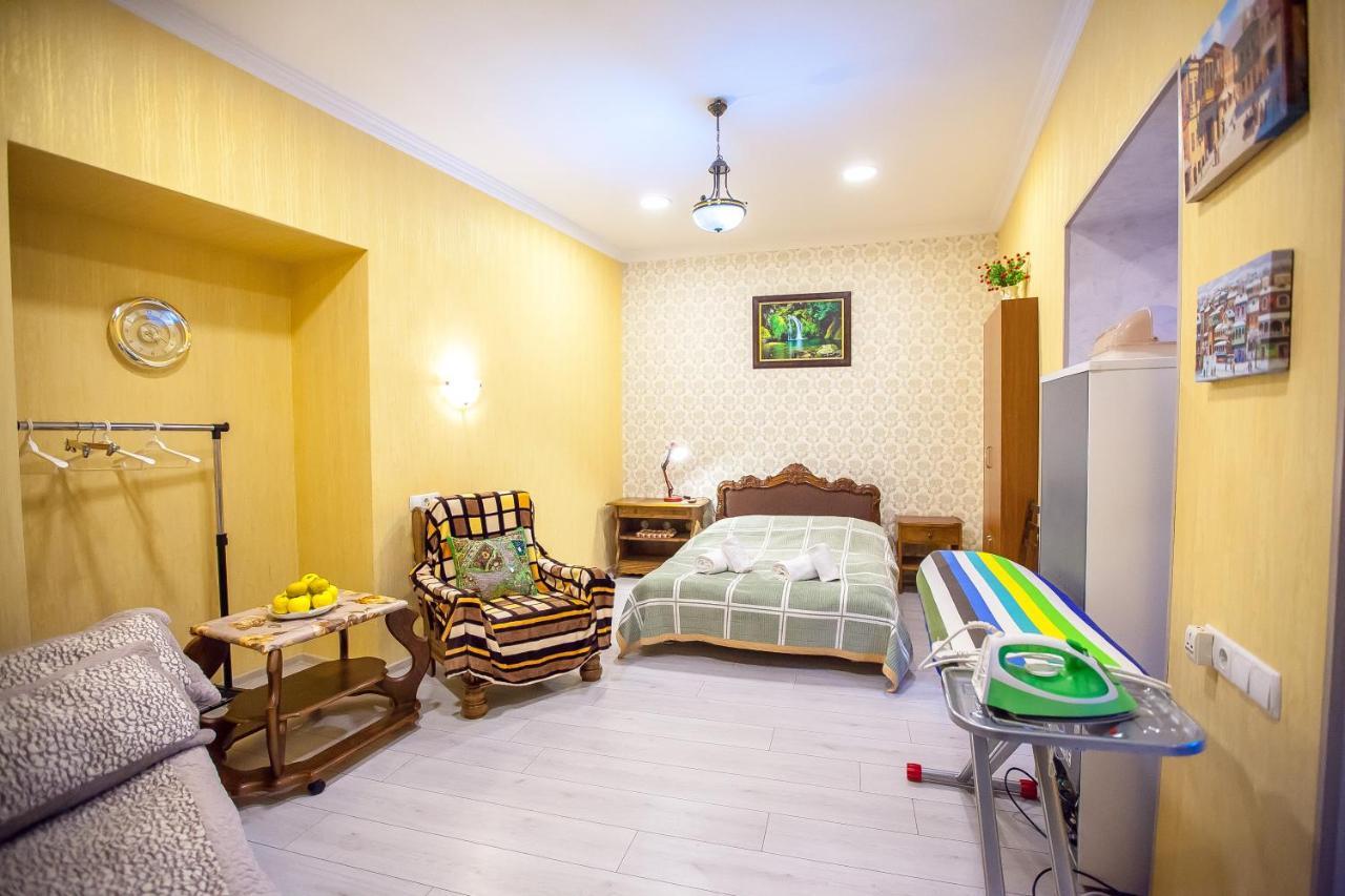 Guest House Happy Holidays Tbilisi Eksteriør bilde