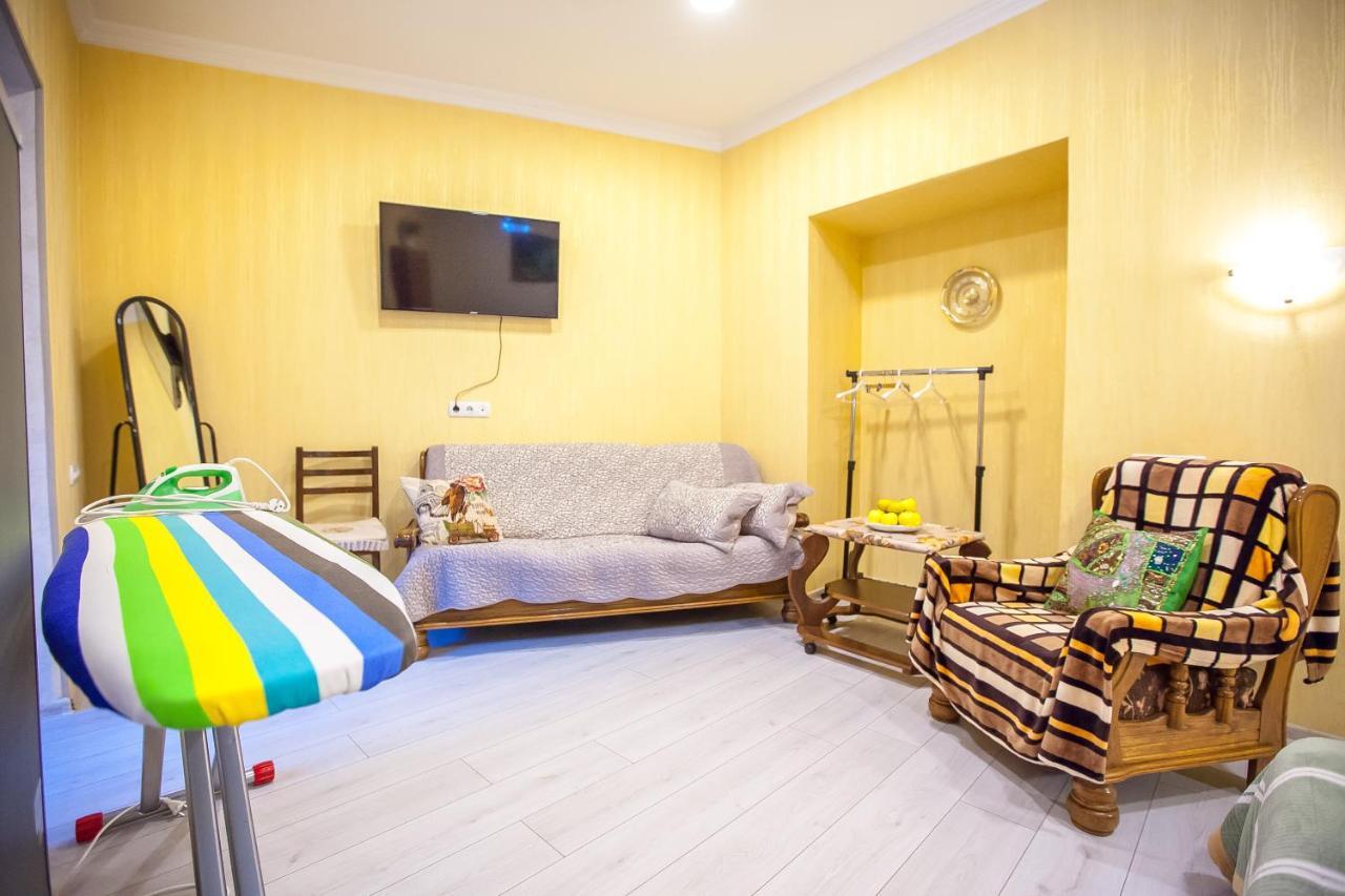 Guest House Happy Holidays Tbilisi Eksteriør bilde
